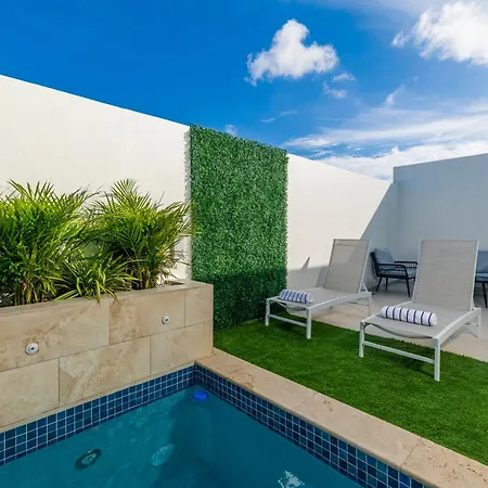 Charming 2 Bedroom Oasis In Oranjestad By Bocobay